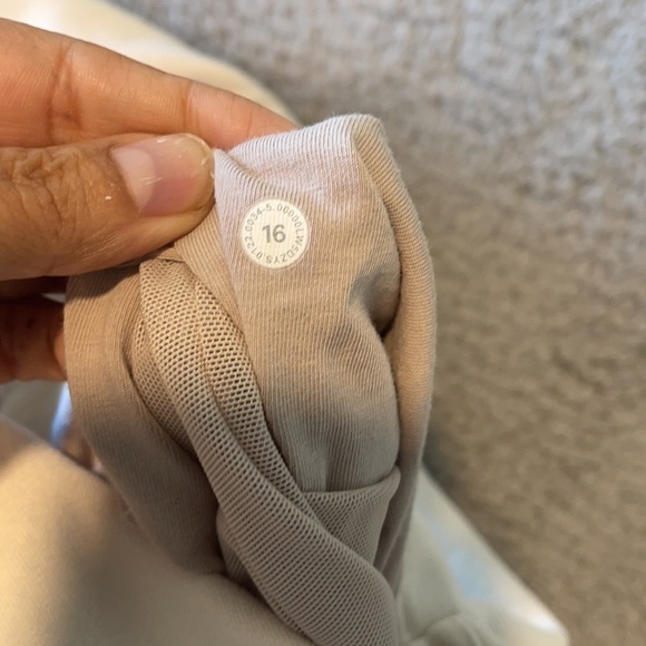 Lululemon Loungeful High-Rise JoggerWhite Opal size 16 - Picture 8 of 8
